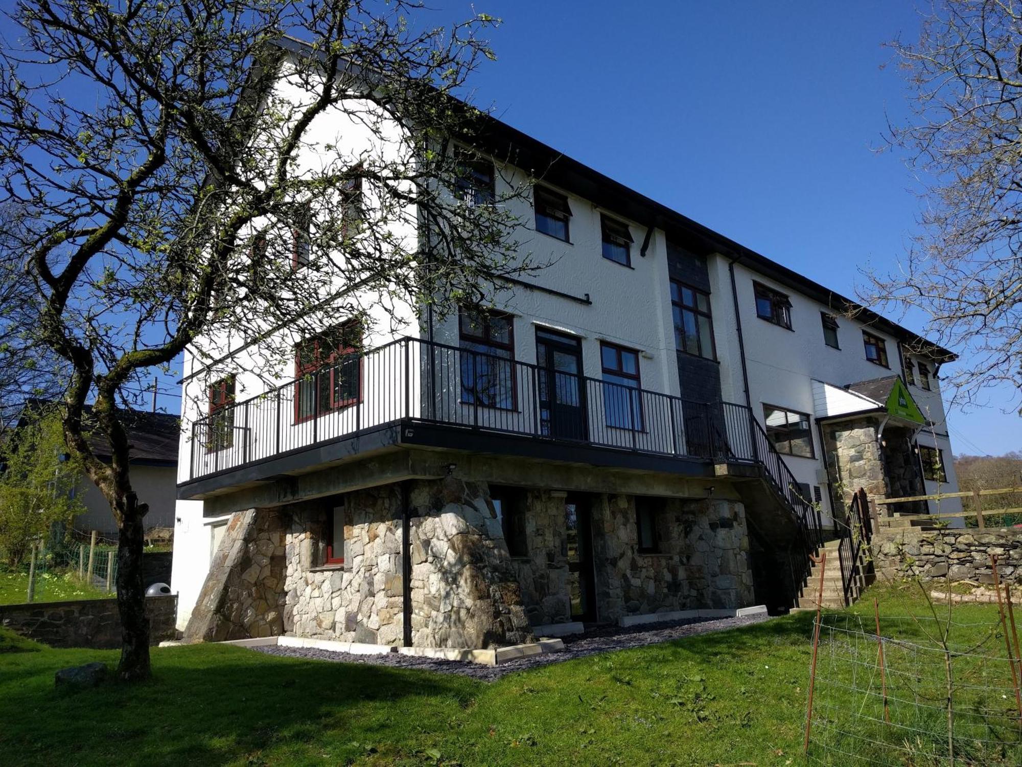 Yha Snowdon Llanberis Hostel Exterior photo